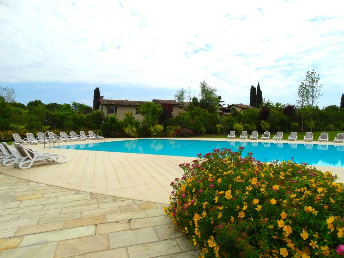 Phoenix Garda Hills Sirmione Esterno foto