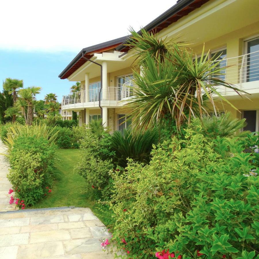 Phoenix Garda Hills Sirmione Esterno foto